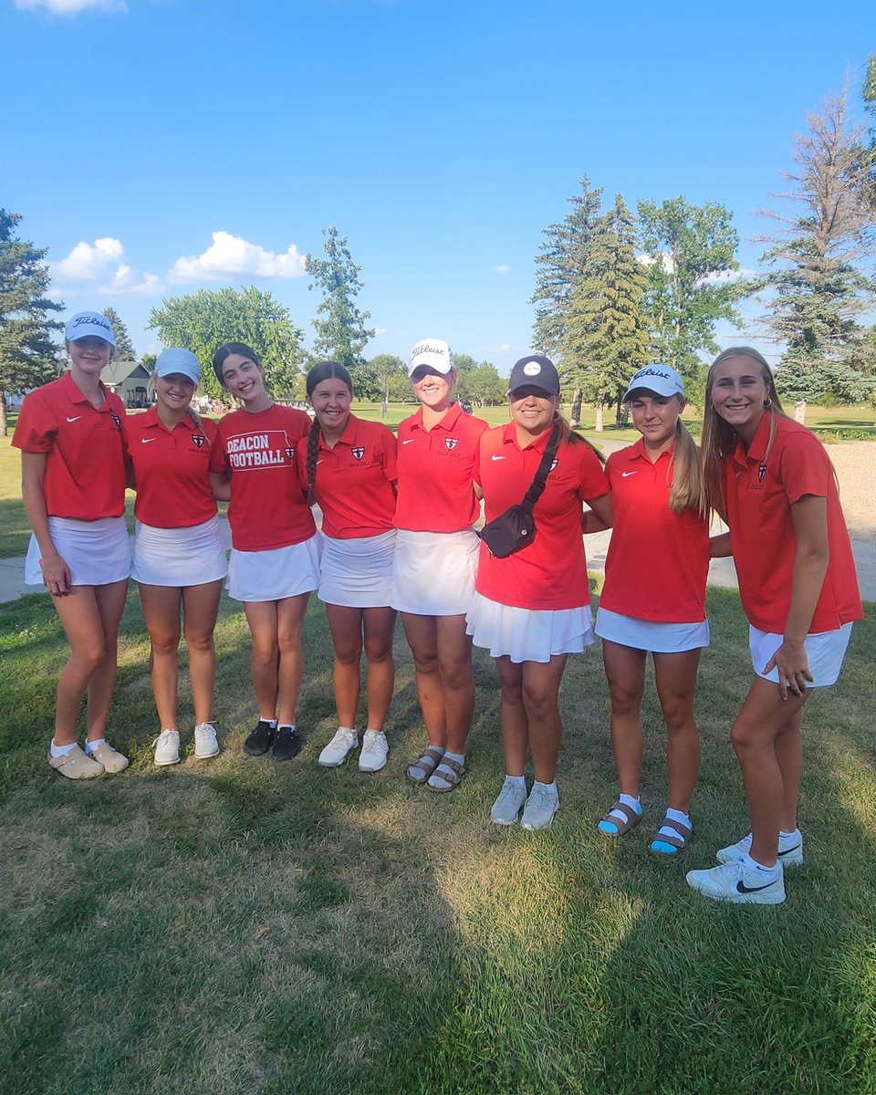 ShanleyGolf's tweet photo. What an awesome start for Shanley Girls Golf at the East/West crossover in Jamestown today! Team is in 4th! Lauren PR 78 tied for 6th, Ani PR 78 tied for 6. Rounding out the team score are Ava (89) and Vanessa (96). #GoDeacons https://t.co/5T8p2dUf1d