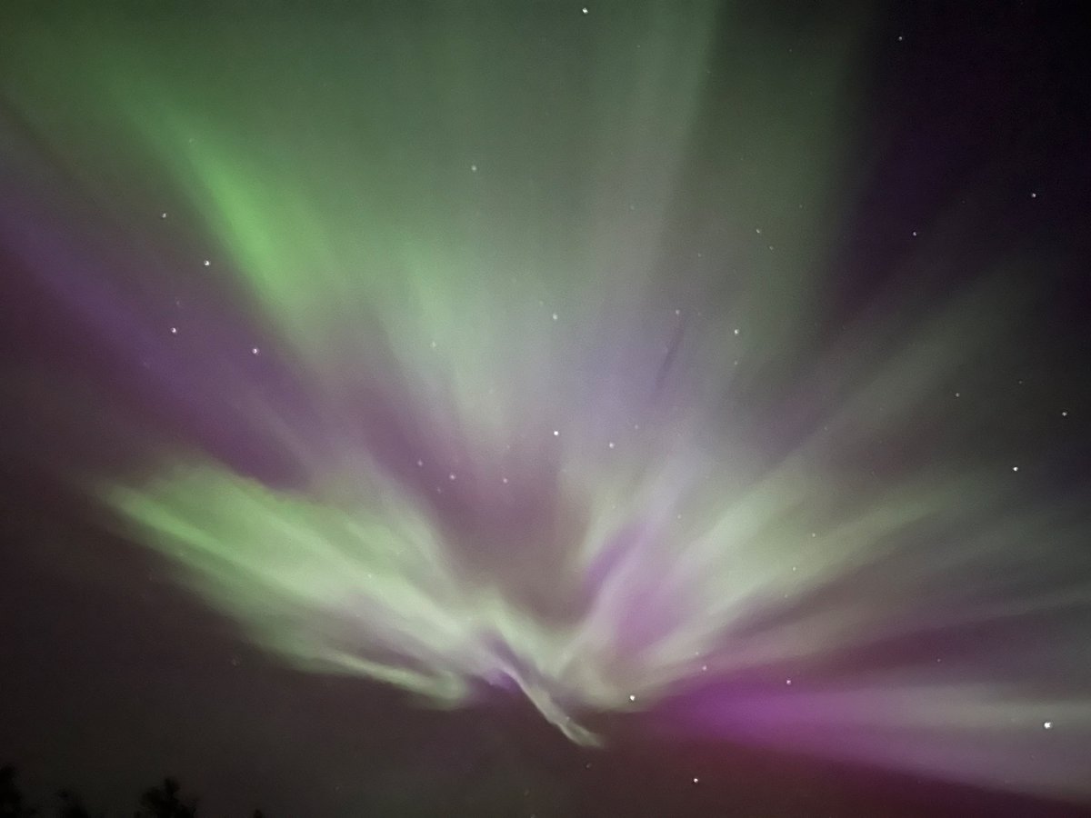 fehmierbay's tweet photo. #Aurora from Finland https://t.co/85t5XEax40