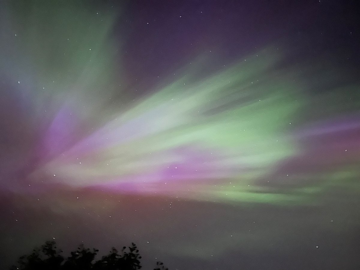 fehmierbay's tweet photo. #Aurora from Finland https://t.co/85t5XEax40