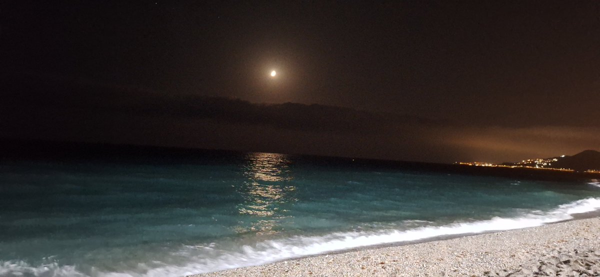 manolcan's tweet photo. #Fotopostales #Nerja https://t.co/vGauANXfSm