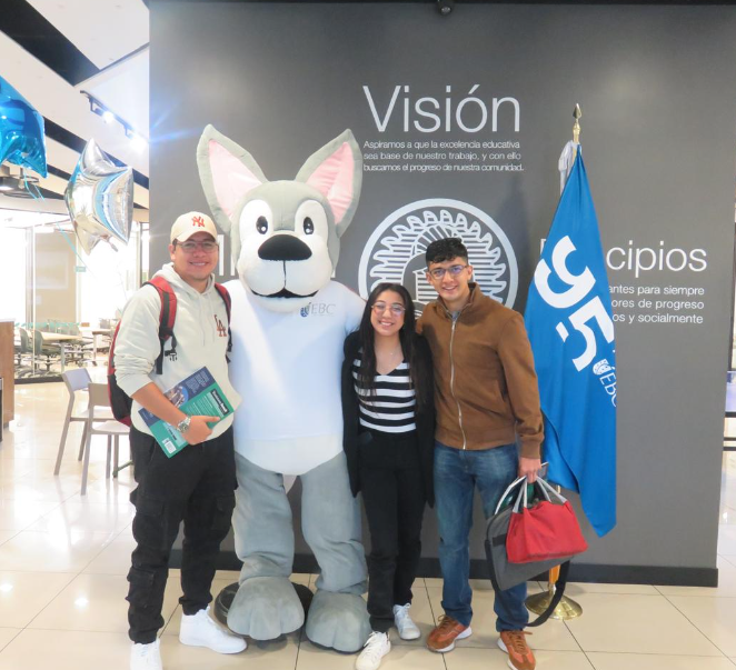 LaEBC's tweet photo. 📚 ¡El regreso a clases ha comenzado en EBC! Nuestros campus están llenos de entusiasmo para recibir a los nuevos estudiantes y apoyar a los que continúan. ¡Estamos listos para un semestre lleno de oportunidades! 
#BackToSchoolEBC #OrgulloEBC https://t.co/G9MdkucgIn