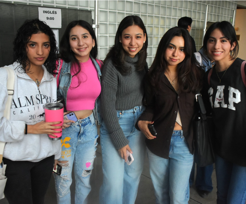 LaEBC's tweet photo. 📚 ¡El regreso a clases ha comenzado en EBC! Nuestros campus están llenos de entusiasmo para recibir a los nuevos estudiantes y apoyar a los que continúan. ¡Estamos listos para un semestre lleno de oportunidades! 
#BackToSchoolEBC #OrgulloEBC https://t.co/G9MdkucgIn