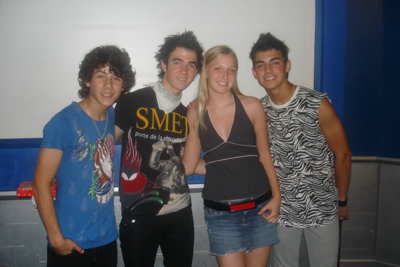 Oops! All Trash! tweet media