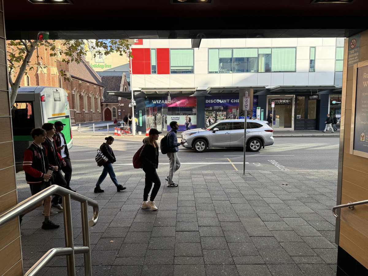 Coba_P's tweet photo. オーストラリアは本当に冬だった。
#Australia #perth #オーストラリア #パース #南半球 #8月冬 https://t.co/hclXqQbOnB