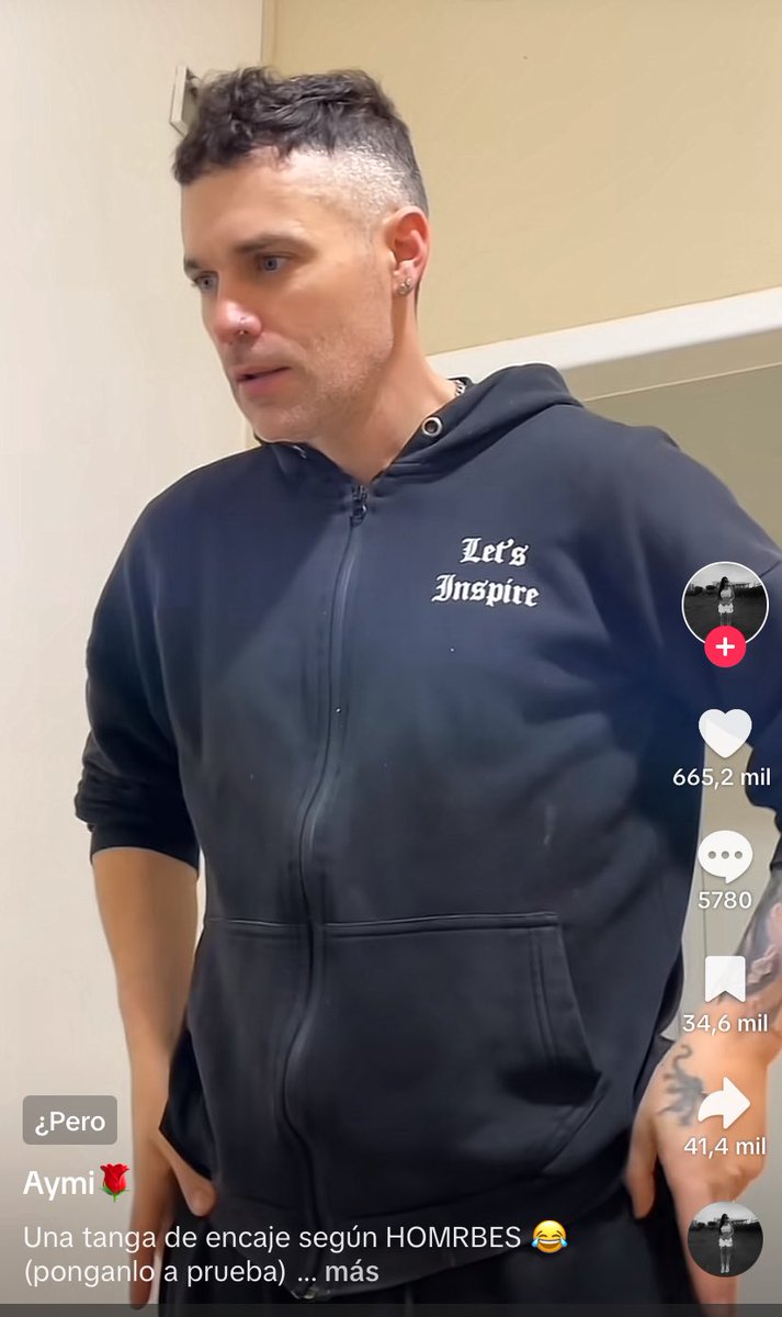 Estaba en tiktok y una piba dice vamos a preguntarle a mi papá tal cosa y de repente aparece ESTO muda quede. 
you may call me mommy honey