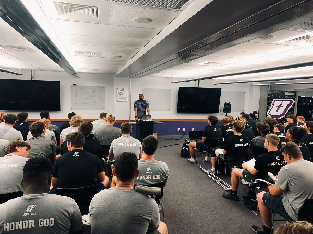 Robert Clardy tweet media