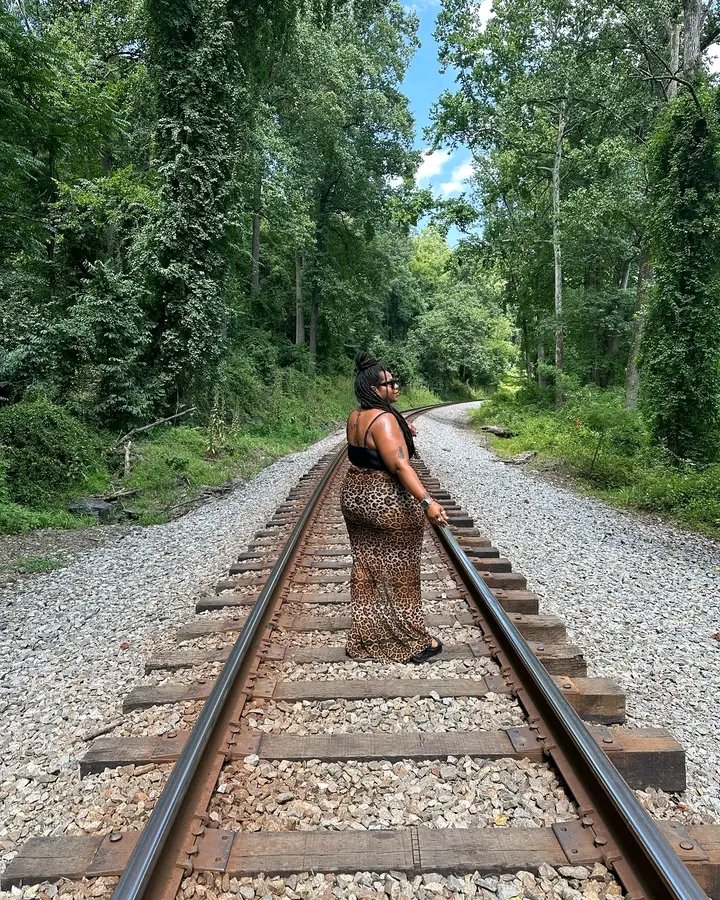 DiamondLeech0's tweet photo. ✨ TeeHee ✨

#justbecause #nature #citrine #life #ballpython #ballpythonsofinstagram #snakes #snakesofinstagram #happiness #bodyappreciation #selflove #reflection #reptilesofinstagram #bbw #bbwbruja #fatwitch #peace #water #libra #airsign https://t.co/jcWHRLIs0B