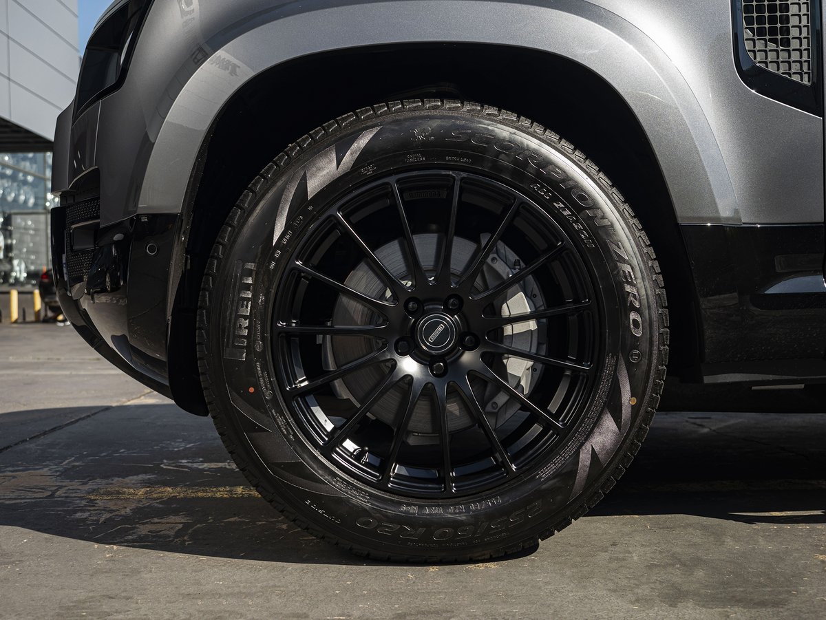 Simmons_Wheels's tweet photo. Land Rover Defender ⛰️🥾
Simmons MS1
Full Satin Black
20 x 8.5 ET35
#landy #landroverlife #landroverlove #landrover #랜드로버 #ランドローバー #rangerover #rangeroverevoque #vintagelandrover #landroverclassic #defender #defenderlove #landroveradventure #tempetyres https://t.co/Y3LHtTqU94