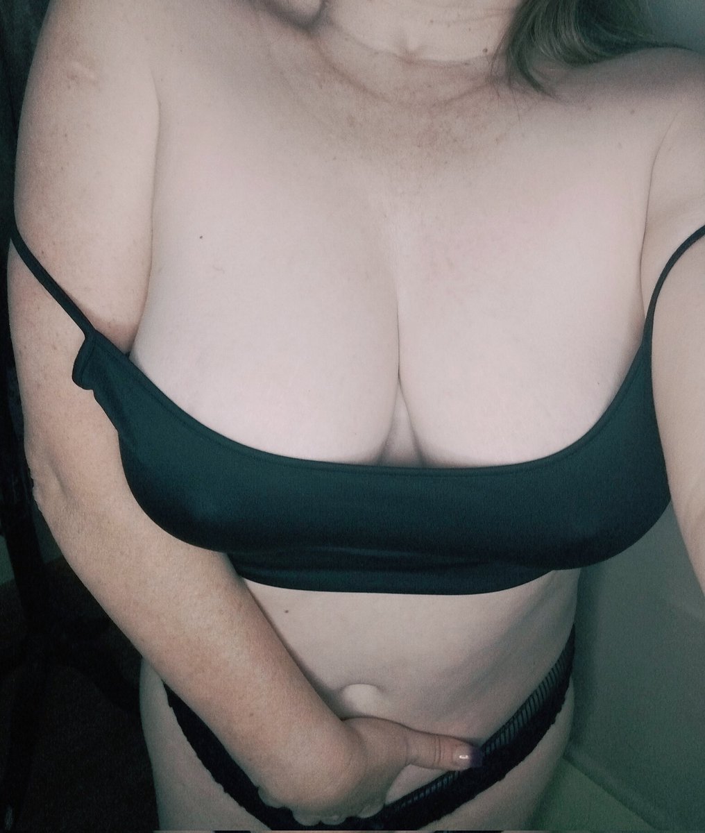 moon_sexy72693's tweet photo. Holaaa como estan ? Empezando una nueva Semanita! ๐ฅฐ Animooo!! Les dejo una cosita para que te relajes! ๐ฅ Besitos ๐๐๐ฅ๐ #Sexy #guapa #linda #bubis #onlyfans #arsmste #siguemeytesigo #sigueme https://t.co/VzSk9Au8YZ