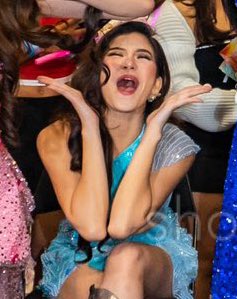 aiah's reactions during the proposal of a bloom 😭