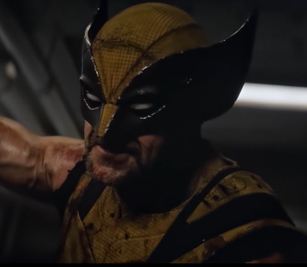 wolvesbub's tweet image. will never get over how in dp&amp;amp;w the costume reveal was so under-hyped compared to hugh’s shirtless scene 😭