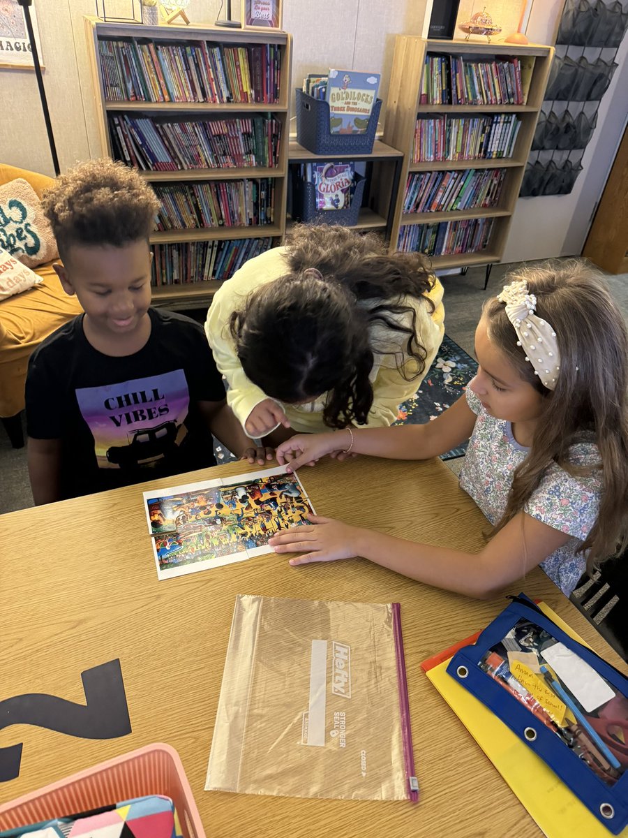 MrsBlasdel_DWE's tweet photo. Day 1 of becoming a historian was a success! We analyzed artwork, learned about communities, and found the big idea! ๐๐๐ฌ๐ต๏ธ @HumbleISD_DWE @humble_SocSt @humbleisd #learningisfun
#3rdgradebestgrade #DWErocks #depthandcomplexity https://t.co/Nsu9UF9d7e