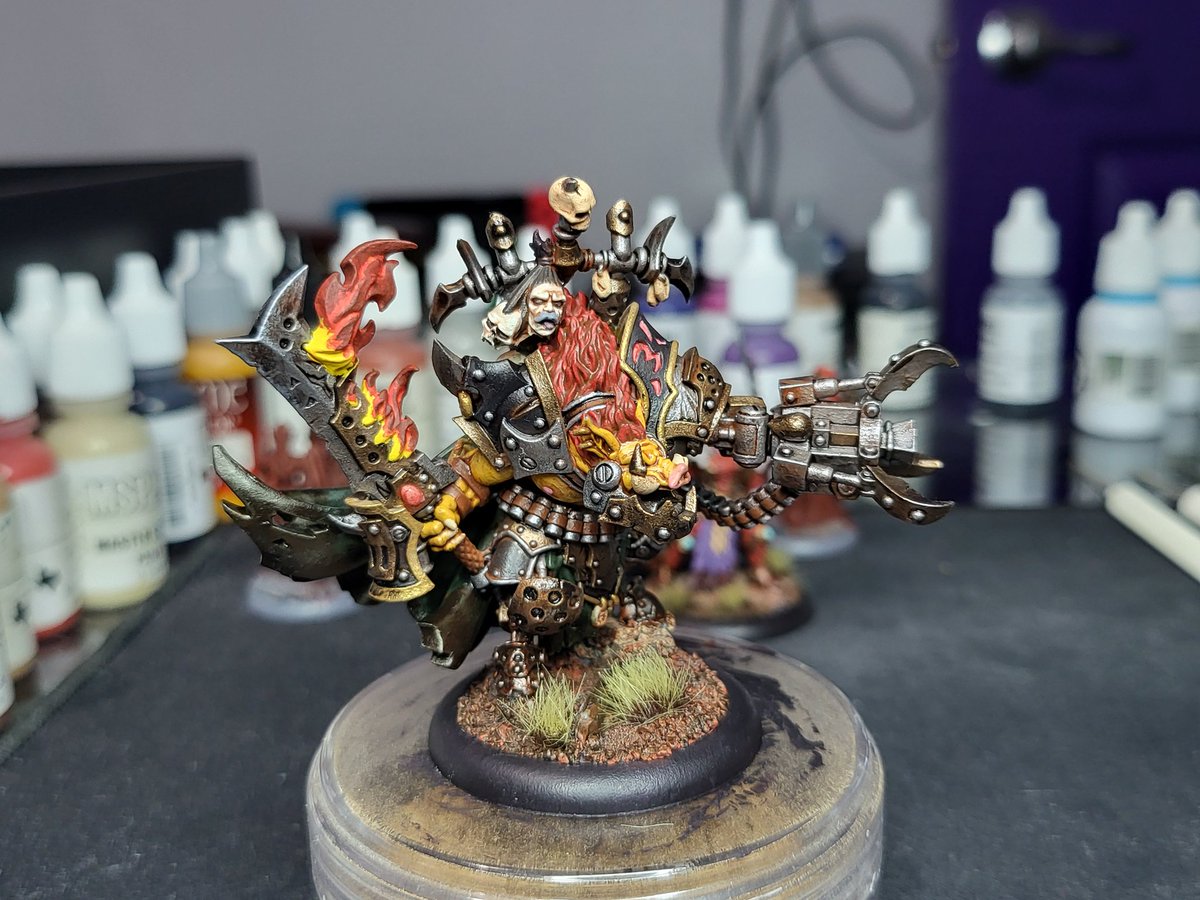 Raethas's tweet image. Carver