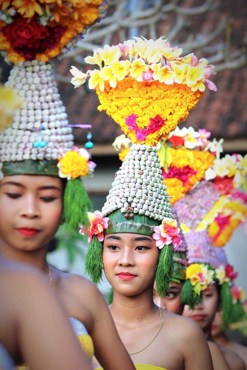 Selamat pagi kawan semoga alam semesta memberikan kedamaian dan keceriaan dipagi hari ini!