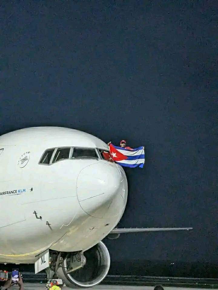 #Cuba🇨🇺
En la Patria los gladiadores cubanos de las Olimpíadas #Paris2024.
¡BIENVENIDOS!
#CubaInspira