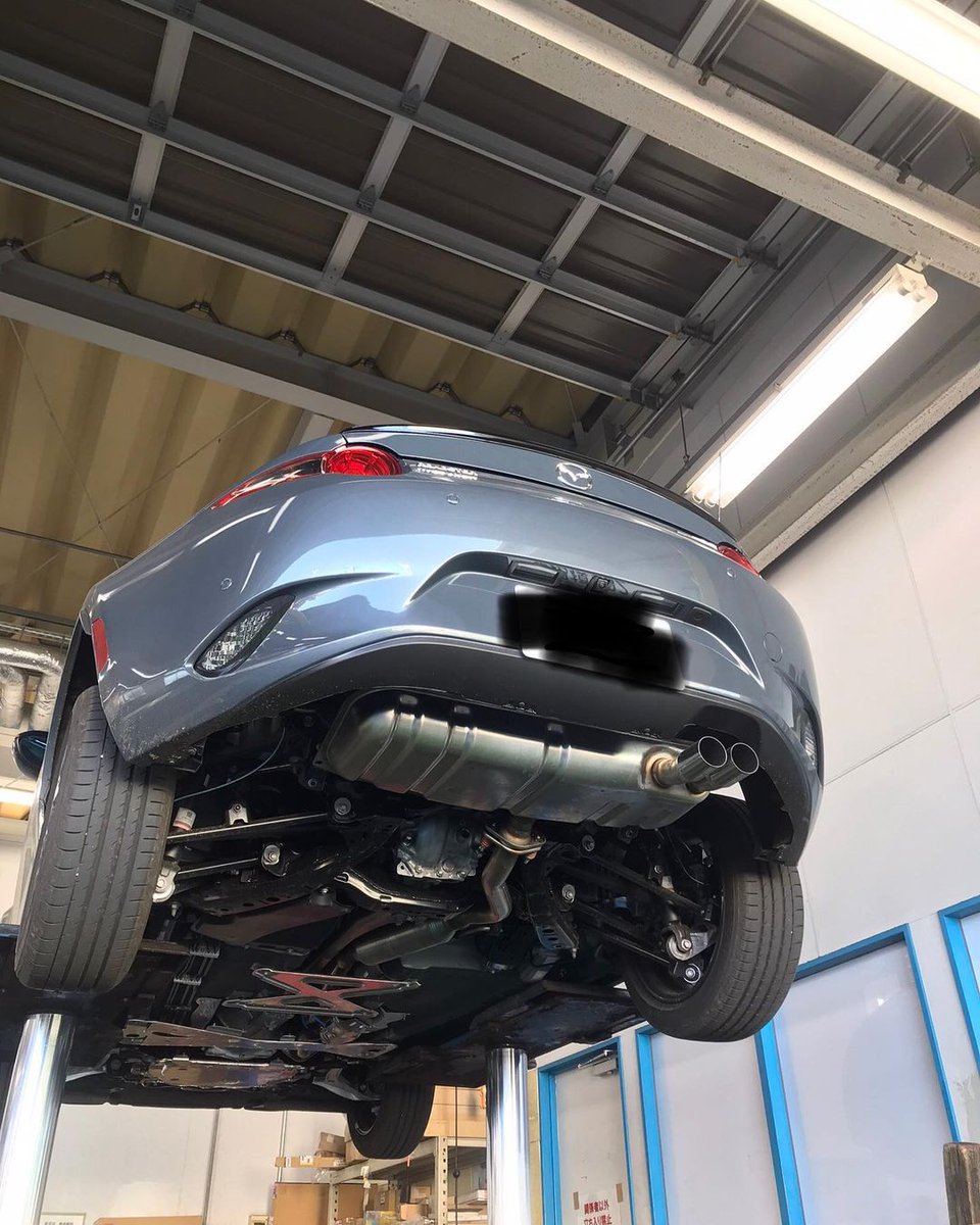 Modesty057's tweet image. 1ヶ月点検 納車からちょうど1ヶ月 走行距離2,180km エンジンオイルとオイルフィルター交換、 ミッションとデフオイルも交換。 手洗い洗車ありがとうございました。 年末のこの時期に非常に助かります。 #ロードスター #ndロードスター #roadster #ndroadster #nd5rc