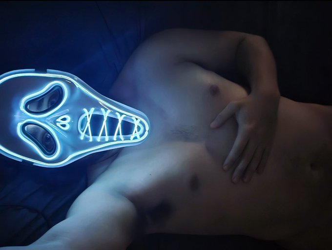 It&rsquo;s almost take her to Spirit Halloween and then rail her in a spooky mask season https://t.co/JdeI