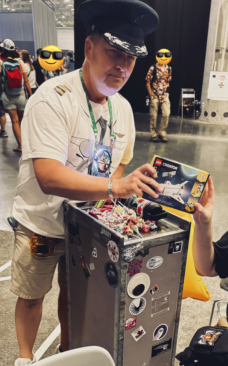 Love the <a href="/defcon/">DEF CON</a> airlines service  provided by <a href="/cyberpilot22/">Steve/Spanky</a> around the #AerospaceVillage 😁
