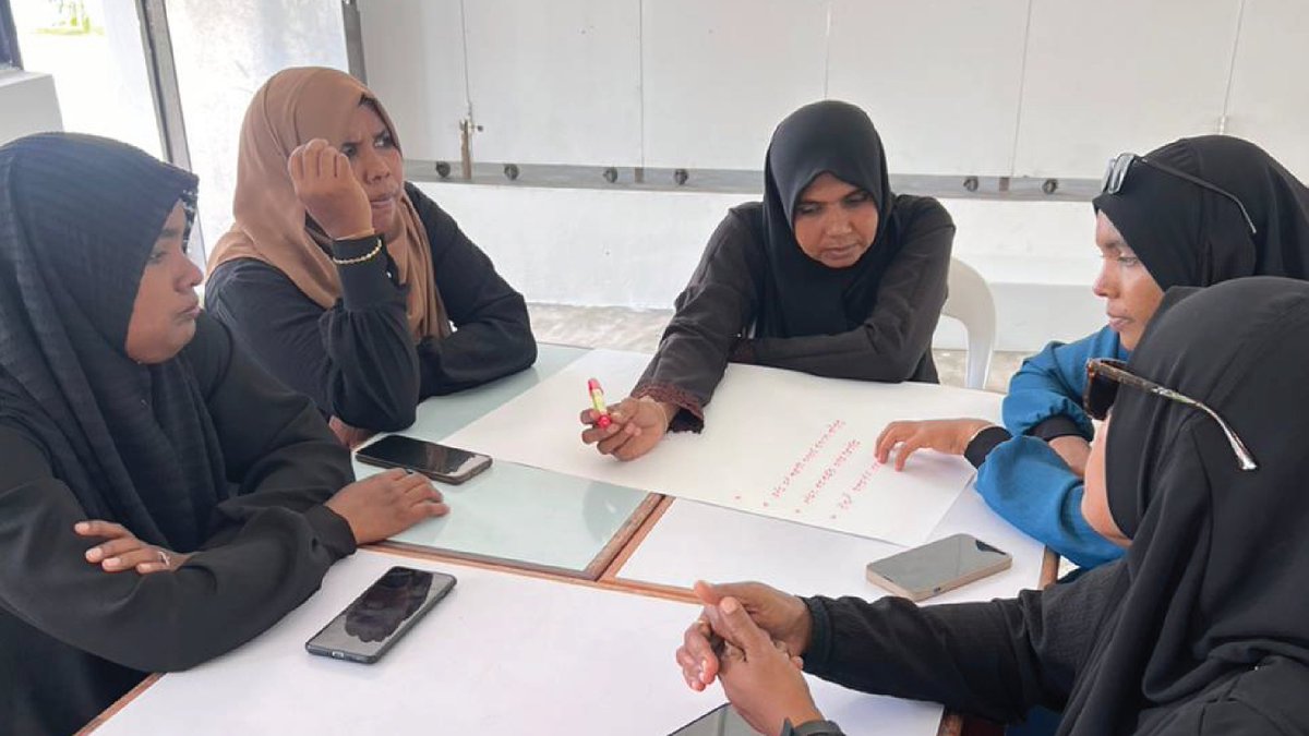 hrcmv's tweet image. ށ. އަތޮޅު ކައުންސިލްއިން އިންތިޒާމްކޮށްގެން ކޮމިޝަންގެ ފަރާތުން ގެވެށި އަނިޔާ ހުއްޓުވުމާ ގުޅޭގޮތުން ށ. ޅައިމަގުގެ އާންމުން ހޭލުންތެރިކުރުމަށް ނަގައިދިން ސެޝަންތަކުގެ ތެރެއިން

#HumanRights #RightsAwareness