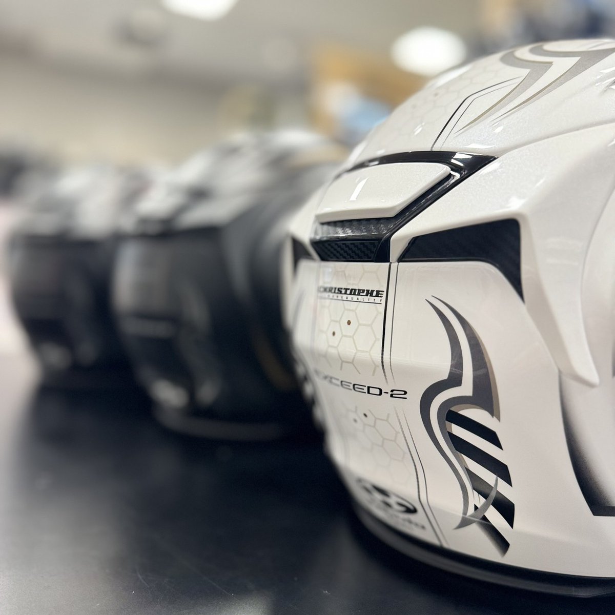 rico_hiroshima_'s tweet image. 【入荷情報🕊】
#Kabuto #EXCEED2 CYBER

近未来をテーマにしたスタイリッシュなグラフィックとなっております🌀

EXCEED→EXCEED2のバージョンアップで風の巻き込みを軽減してくれるシールドに変更されてます✌️