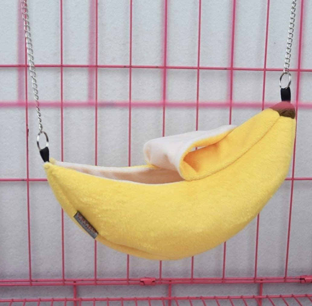 Now this a banana hammock I can get behind