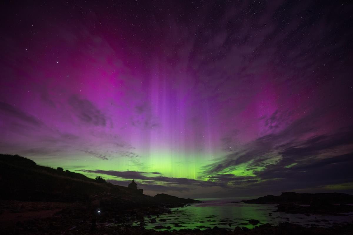 Owen Humphreys (@owenhumphreys1) on Twitter photo What an epic night and early morning for the #northernlights and the odd meteor, at the bathing house near Howick in #northumberland #meteor <a href="/ChronicleLive/">The Chronicle</a> <a href="/PA/">PA Media</a> <a href="/VirtualAstro/">VirtualAstro</a> <a href="/TamithaSkov/">Dr. Tamitha Skov</a> What an epic night and early morning for the #northernlights and the odd meteor, at the bathing house near Howick in #northumberland #meteor <a href="/ChronicleLive/">The Chronicle</a> <a href="/PA/">PA Media</a> <a href="/VirtualAstro/">VirtualAstro</a> <a href="/TamithaSkov/">Dr. Tamitha Skov</a>