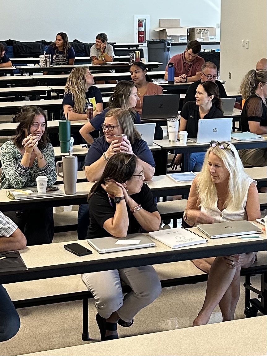 princpayne's tweet photo. Whitley opened the year today and is ready to “go for the gold!”  It’s going to be a great year! #WeArePBV #whitleybears https://t.co/Sm3Sdo2ocB
