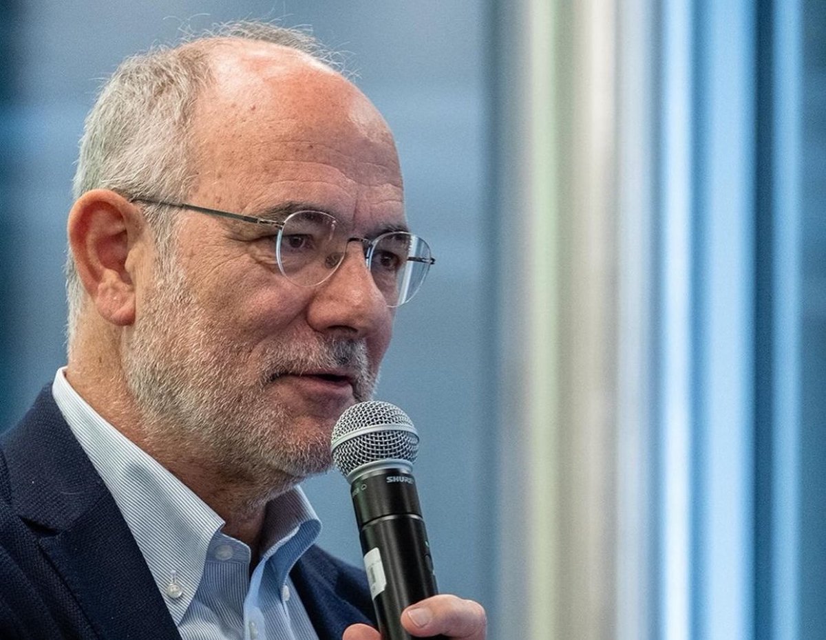 Josep Mª Mis Mar (@misjosep) on Twitter photo No oblidem que el nou Conseller d'Acció Exterior, <a href="/jduch/">Jaume Duch</a>, quan era portaveu del Parlament Europeu va amenaçar d'expulsar Catalunya de la #UE si aconseguia la independència.
Regalar la Generalitat al 155 tindrà conseqüències x l'independentisme.
En sou responsables <a href="/Esquerra_ERC/">Esquerra Republicana</a> No oblidem que el nou Conseller d'Acció Exterior, <a href="/jduch/">Jaume Duch</a>, quan era portaveu del Parlament Europeu va amenaçar d'expulsar Catalunya de la #UE si aconseguia la independència.
Regalar la Generalitat al 155 tindrà conseqüències x l'independentisme.
En sou responsables <a href="/Esquerra_ERC/">Esquerra Republicana</a>
