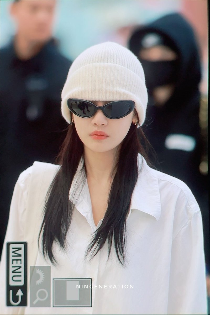 viraltakes's tweet photo. aespa's Ningning spotted at the airport today. https://t.co/3QnieLw8KN