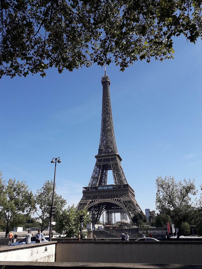 Paris_all_about's tweet image. Tuesday&apos;s &apos;Take on the tower&apos;...from Ave. de New York 
#EiffelTower #Paris #France #Parisjetaime #takeonthetower