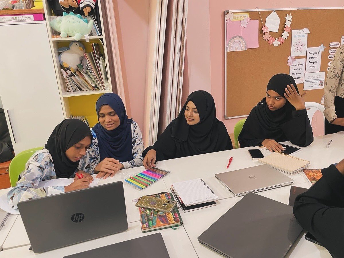 Highlights from our Curriculum Development session with Malha Ahmed Shareef! We explored personalized curricula for CDC students, emphasizing functional skills, ecological approaches, and setting clear goals. #Education #StaffTraining