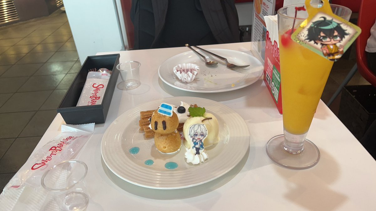 kanki168's tweet photo. 学校帰りに男子高校生1人で行ってきましたー #ドズル社スイパラ縁日 #ドズル社 https://t.co/ty9wm7vfhx