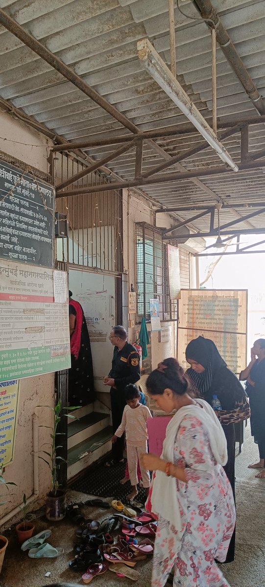 Pradip199643's tweet photo. this is our bmc hospital we reached after 12 there there case paper counters close at 11:45 is hospital staff very rude behaviour.very bad experience with this hospital this happened 2nd time with us please look into this @CMOMaharashtra @mybmc https://t.co/xhsm2QPfg8