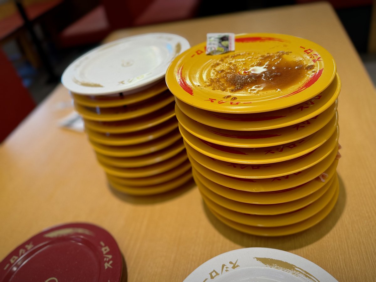 #20皿ファイト #スシロー 
なんか思ったより食えなかったぜ！