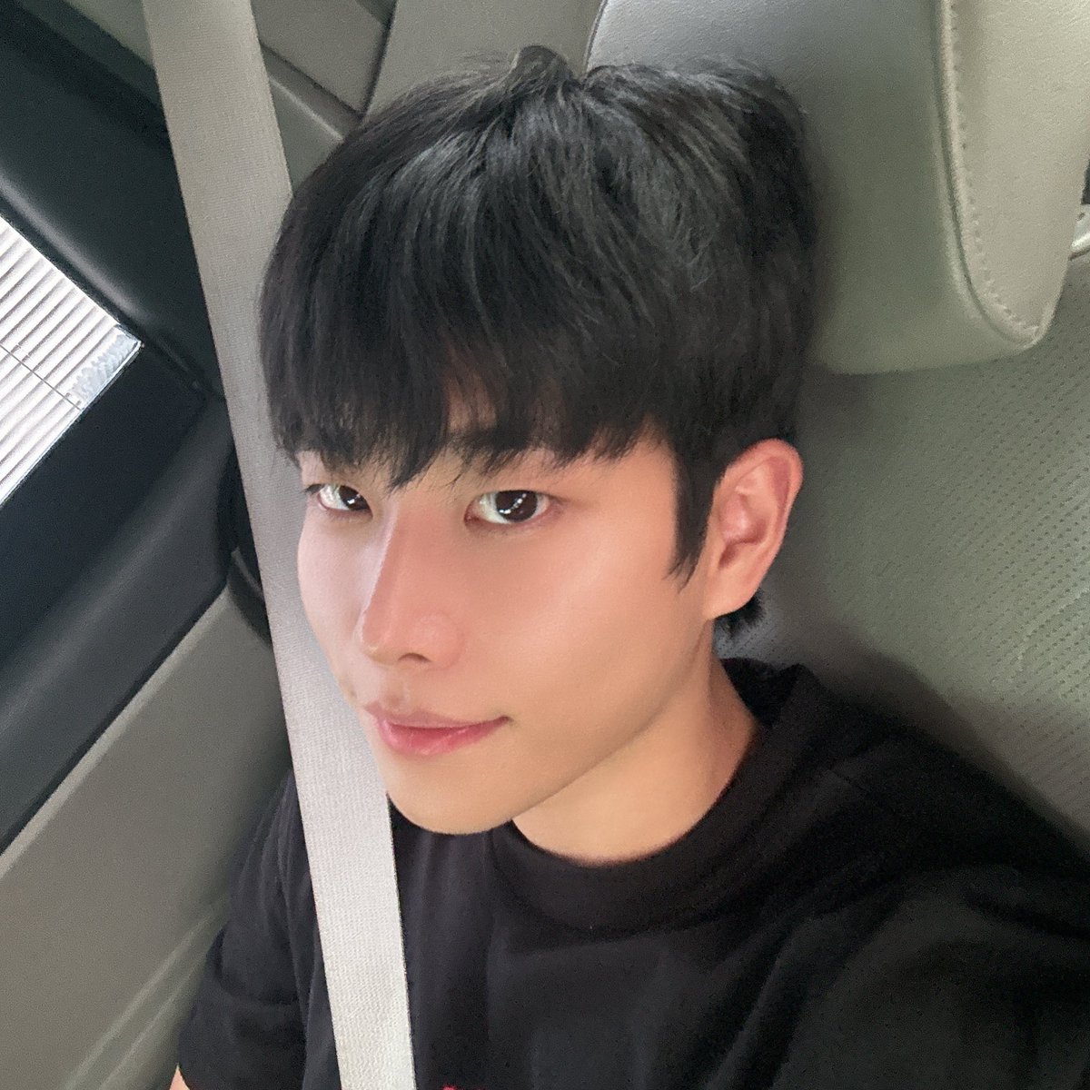 offclASTRO's tweet photo. 날이 많이 덥구나~~
글쓴이 엠여름
#☀️ #🌞 https://t.co/WeLnZkTGE0