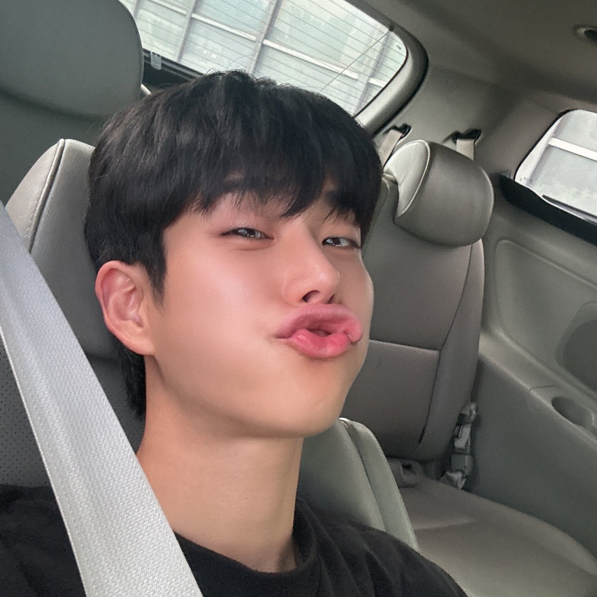 offclASTRO's tweet photo. 날이 많이 덥구나~~
글쓴이 엠여름
#☀️ #🌞 https://t.co/WeLnZkTGE0