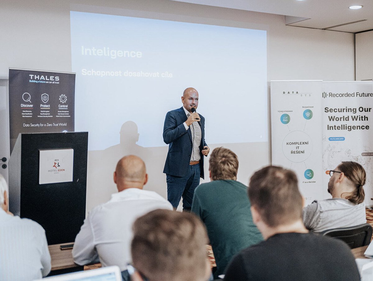 🔒 Na konferenci Kyberbezpečnost 2024 představí Radek Fujak význam vzdělávání zaměstnanců pro kybernetickou bezpečnost. Už 🗓️ 17. září 2024 ,📍Hotel Don Giovanni ➡️ Registrace: datasys.cz/udalosti/konfe… #Kyberbezpečnost2024