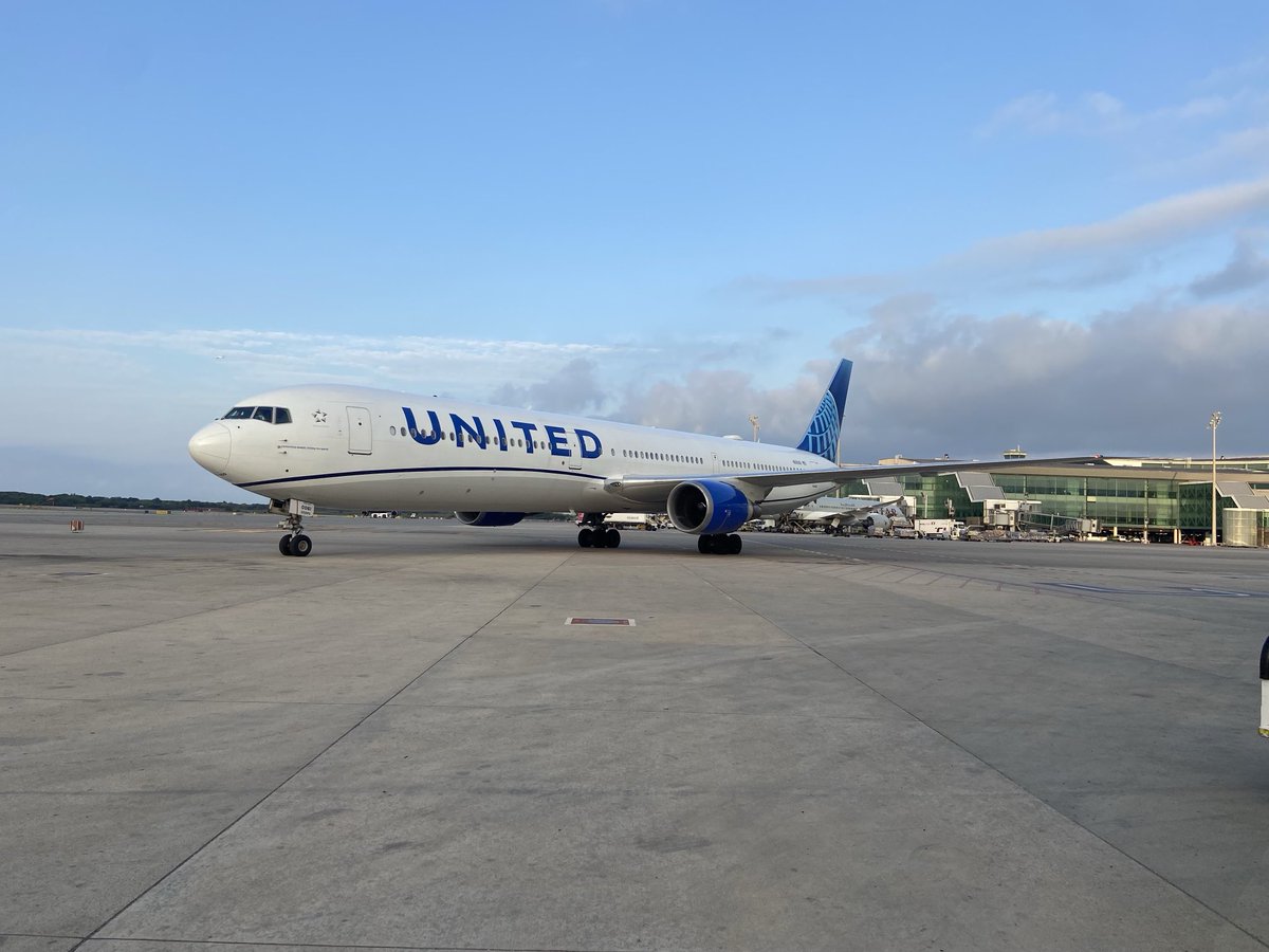 Good morning from BCN ⁦<a href="/united/">United Airlines</a>⁩