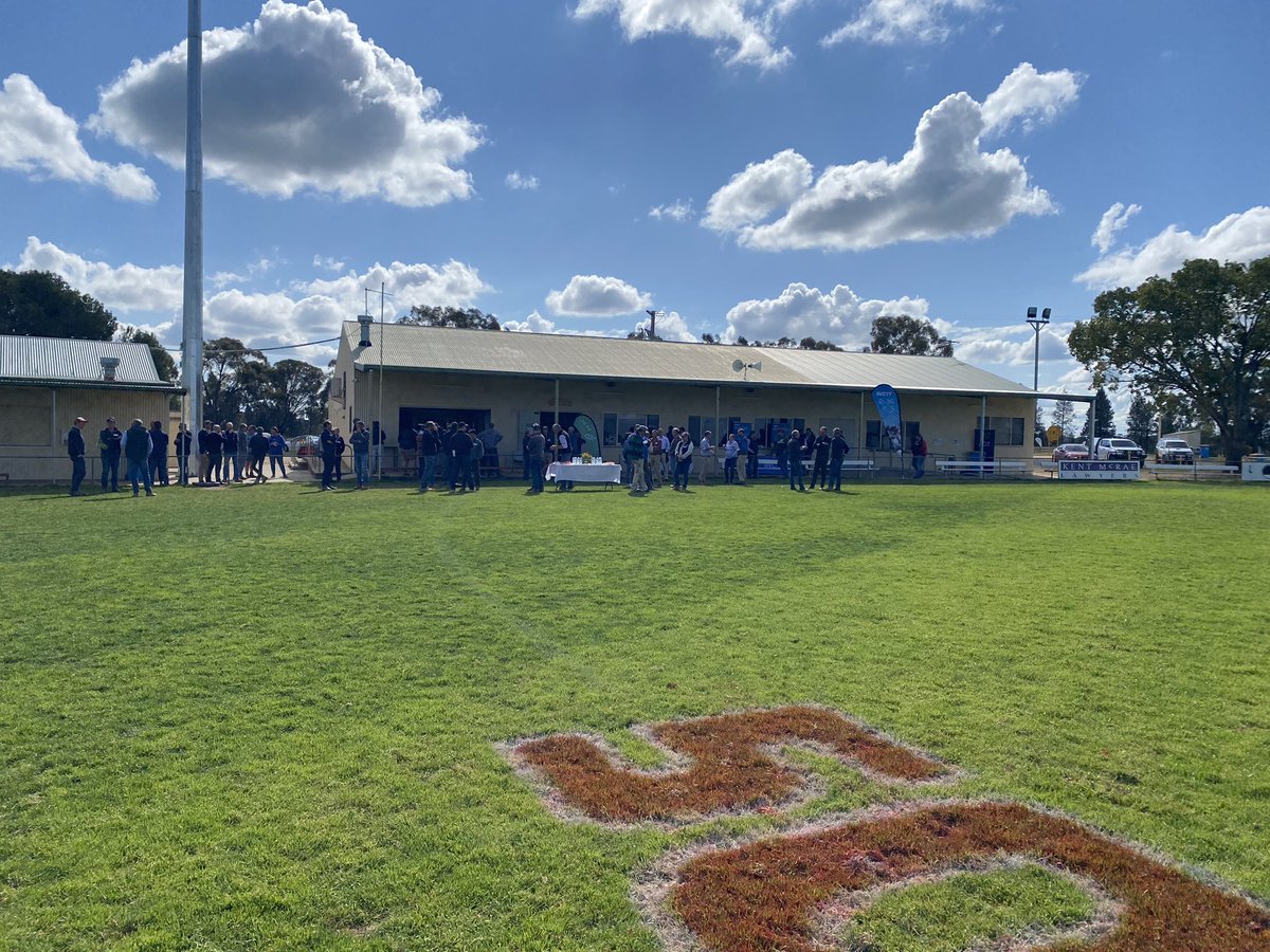 gooden_heidi's tweet image. Thanks @GRDCNorth. Big attendance at @osbornefnc #Osborne today. Another professional &amp;amp; informative update.