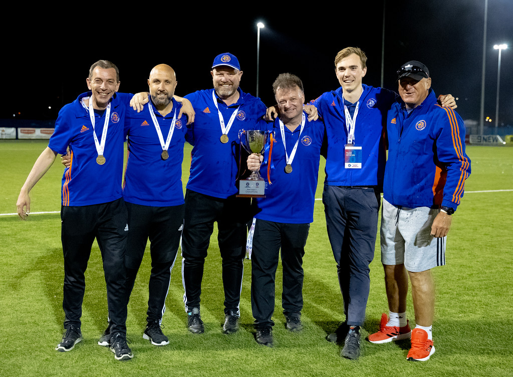 Been fortunate to work with some great people in 24. Dan Paterson, Joe Snobl, Sljivo Mirza, Matt Hawyes, Ivan Piovesan, Jakson Messant, Andy Ross, Steve Reed &amp; Gene Laschuk &amp; co. 
Always in debt to some of the fantastic people I have worked with including Frank Tibaldi and Maxi.