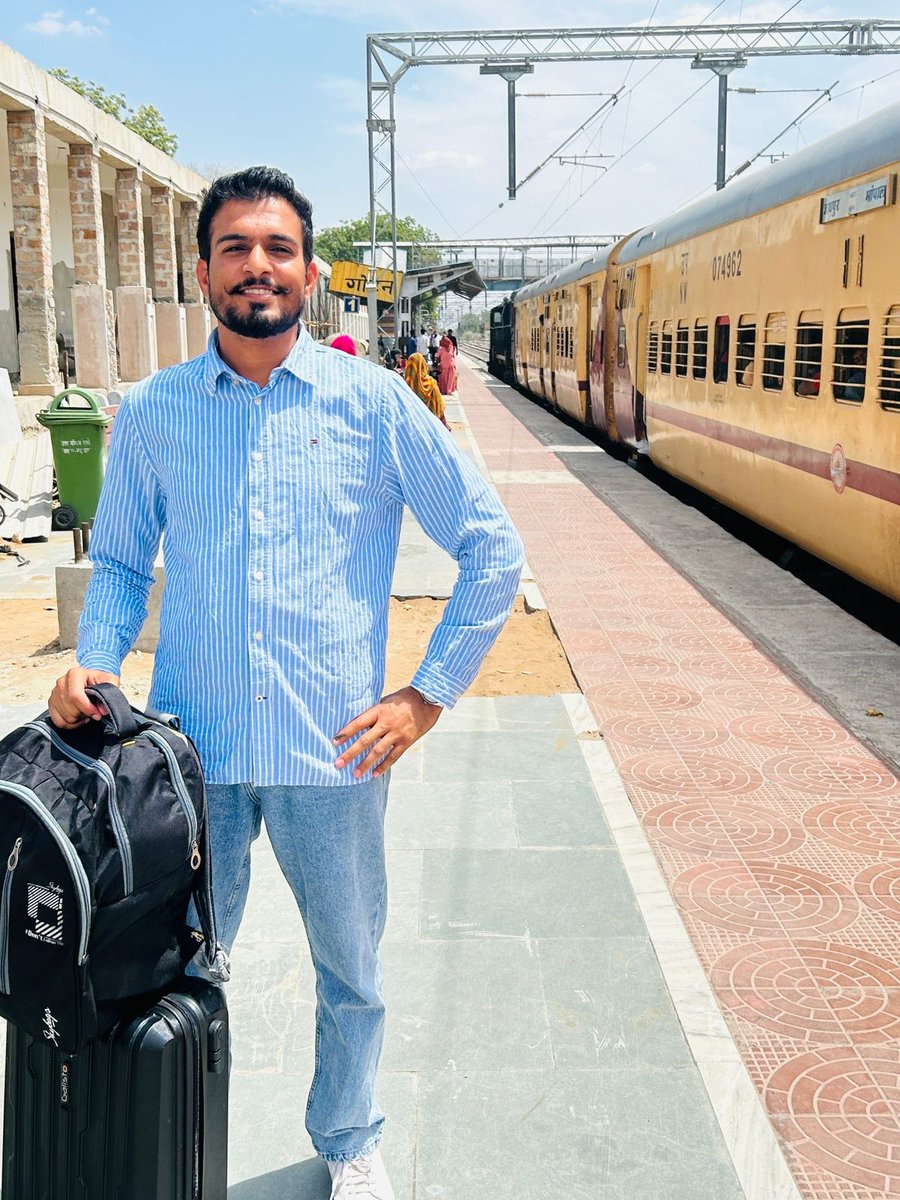 Jattviru36's tweet image. #Towards "शहर"
#MorningVibes 🚈
.
#Jatt ⚠️🔱