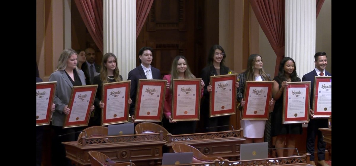 memecaucus's tweet photo. Congratulations to the future leaders of California! The Assembly,  Senate, and Science Fellows were recognized today! Keep making California a better place!  #CALeg https://t.co/40gPhJZMDU