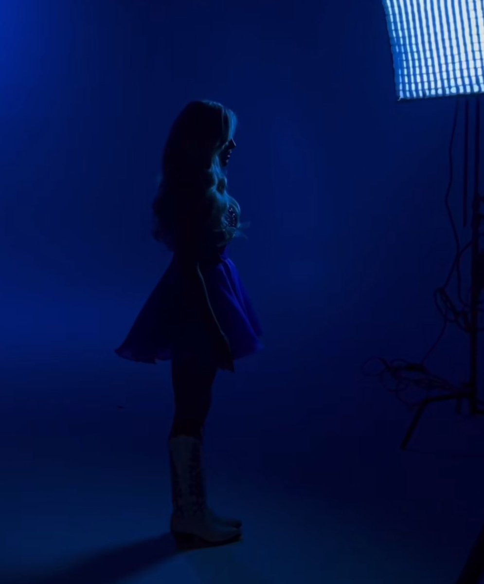 me waiting for <a href="/_megmoroney/">Megan Moroney</a> to follow me back (it’s called manifestation)