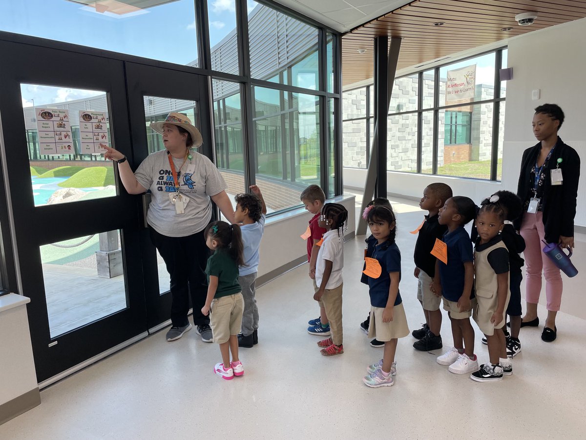 ⁦<a href="/Jefferson_ELC/">Jefferson ELC</a>⁩ learning the Jays’ Way to Be Safe, Be Responsible &amp; Be Kind before going to Outdoor Play ⁦#FirstDayAtAliefISD ⁦<a href="/AliefISD/">Alief ISD</a>⁩ ⁦<a href="/AliefPreK/">Alief Early Childhood</a>⁩ ⁦<a href="/O_L_Mayers/">Dr. Onica L. Mayers</a>⁩ At Jefferson we love to learn🤗