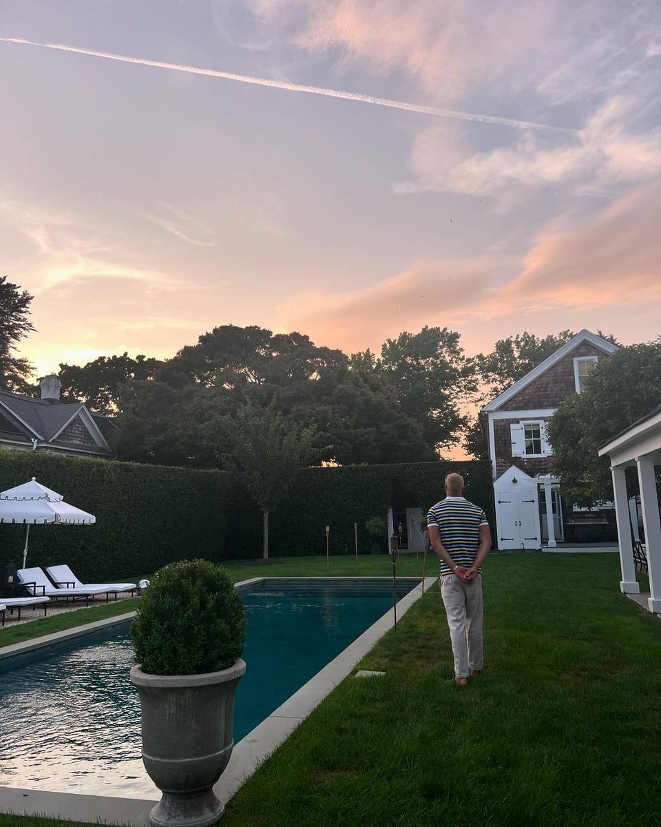 patrickmheaney's tweet photo. from the city to the hamptons…
PATRICK'S FULL FB GALLERY: https://t.co/a1ipmw135v
INSTAGRAM: https://t.co/i4FaemawYN #patrickheaney #southampton #nyc #newyork #hamptons #hamptonsummer https://t.co/aaTrFR9VOl