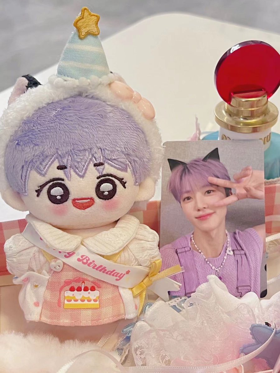 แจก ตุ๊กตาแจมิน 1 ตัวค่ะ

🍀 สุ่มจาก รีทวิต 
🍀 ประกาศวันนี้ 18.00น.

• ขอสงวนสิทธิ์ให้กับท่านที่เคยเป็นลูกค้ากับทางร้านนะคะ 🙌🏻