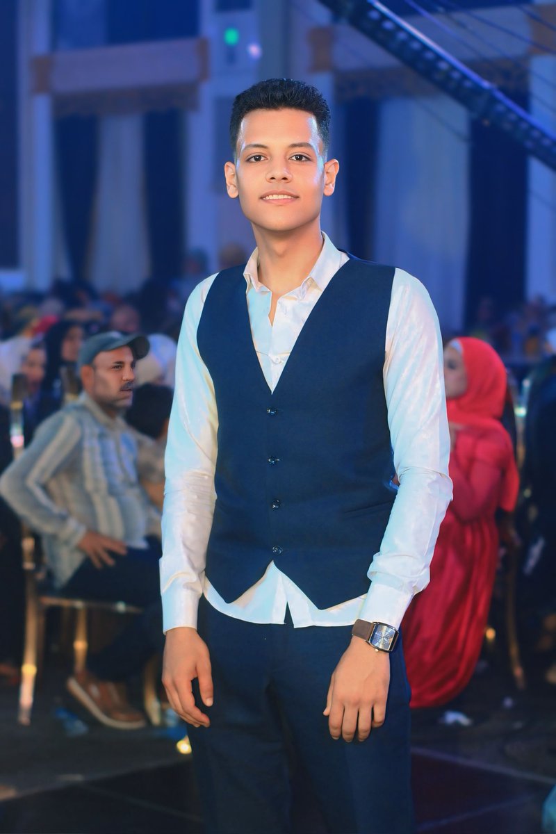 صهد وحر وغـدر وجرح وقلة فرح ودنيا شمال 
ظلم وقهر ولعـب الزهر مع الانـدال  :