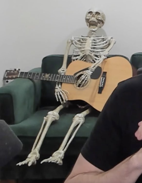 POV you’re a minecraft girlie watching foolish boot up valo for the 300th time