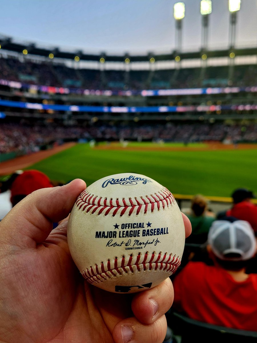 zps121's tweet photo. Just pure joy getting my first home run ball, courtesy of @skwanzaa and what a great @CleGuardians win in The Land! https://t.co/R5jkCZqfOX