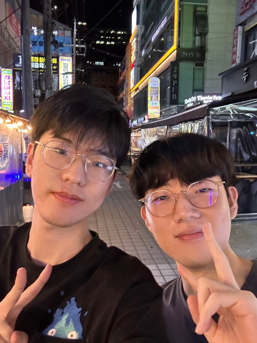 Yuuu - lifeitsfkingmove tweet media